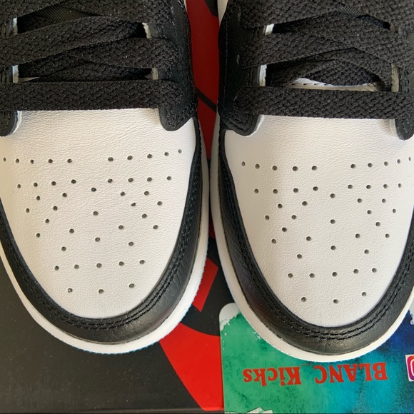 Jordan 1 Low POWDER BLUE (GS) - Picture 5 of 10